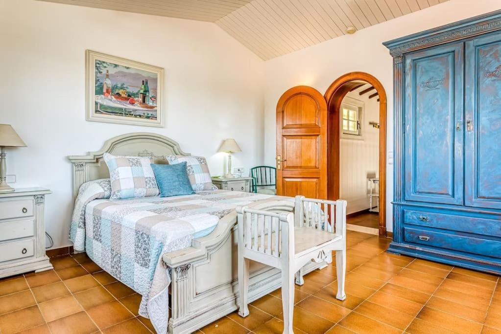 La Calma Espectacular Villa Con Jardin Y Piscina En Menorca Салгар Екстер'єр фото
